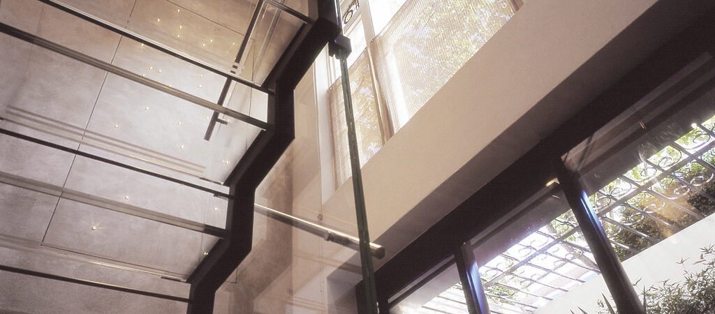 Norma NBR 7199 Atualizada: O Que Mudou no Vidro de Segurança e Por Que Isso Importa Para Sua Obra