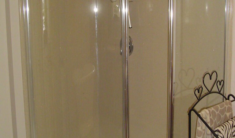 Trilho do Box Emperrando: Causas Comuns e Como Resolver
