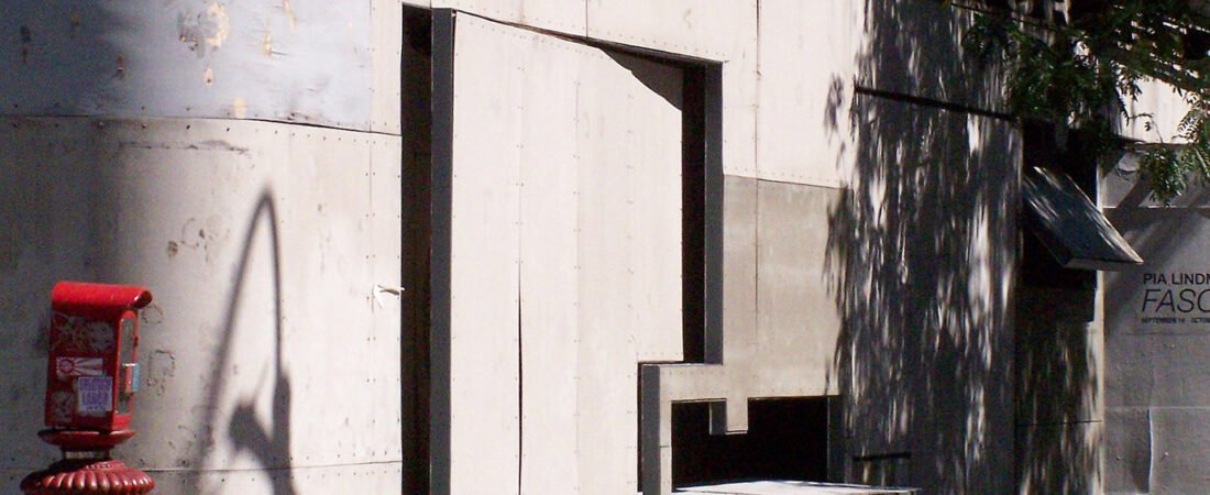 Porta Pivotante de Vidro Temperado: Quando Vale a Pena