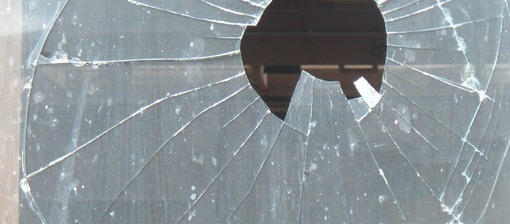 Seguro Residencial Cobre Vidro Quebrado? Veja Como Funciona o Reembolso